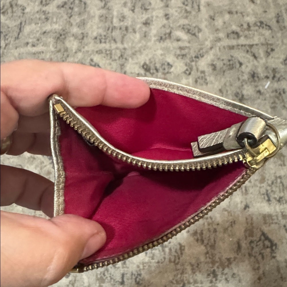 Coach Gold metallic Leather card holder - Picture 3 of 4